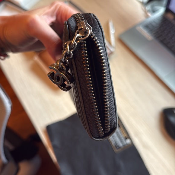 Fashion full size wallet used (no more box available but will add a paper bag) - Picture 6 of 8